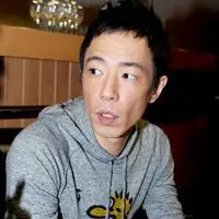 香港艺人黄贯中qq头像_看我就看我的实力吧