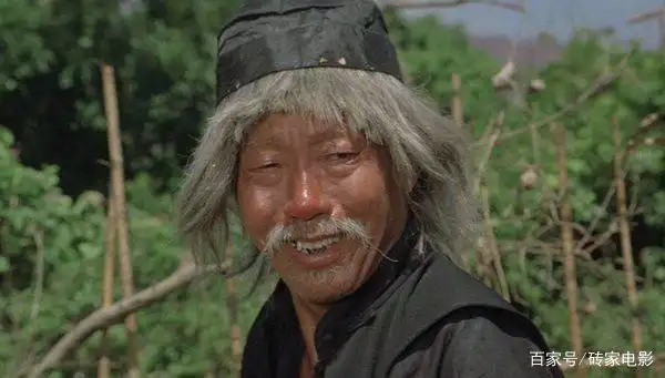 袁和平与成龙的天作之合——评电影《醉拳》