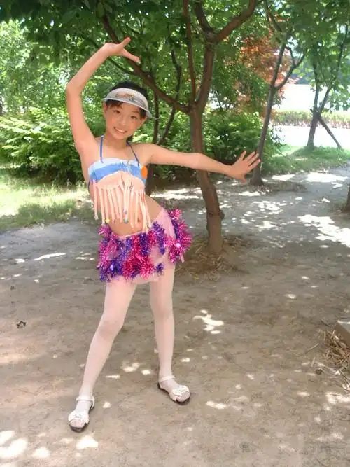 【引用】小女孩白袜(楼兰问情:整理)