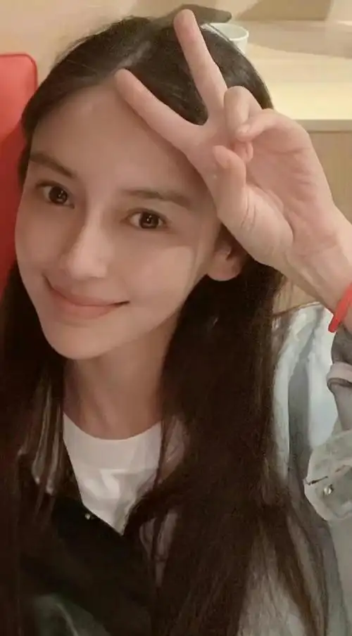 angelababy#‖#杨颖#    素颜有,生图有,怼脸有,谁美得过你啊!