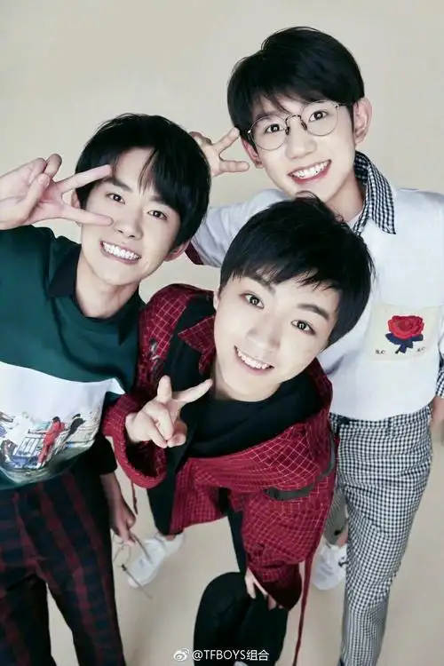 tfboys四周年快乐!