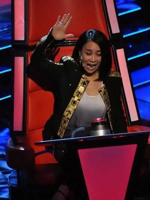 2014年,李嘉格参加了备受瞩目的音乐选秀节目《中国好声音》第三季.