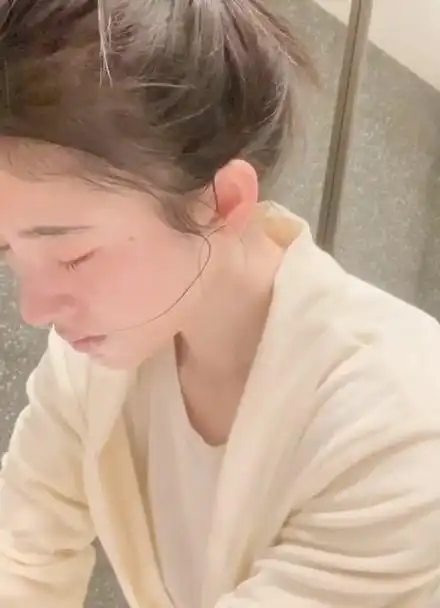 【鞠婧祎】洗脸洗到一半突然想录个视频 就是这么无聊(wbgs200220)