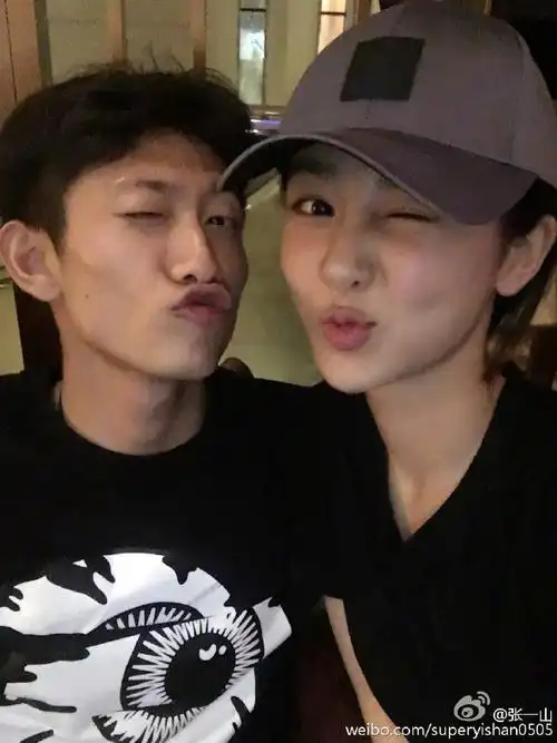 张一山:杨紫她是我的馒头 不是我的菜