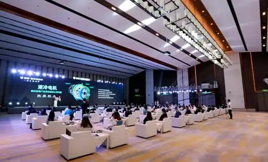 绿源品牌发布会全媒体聚焦一部车骑10年开创产业品质耐用新格局