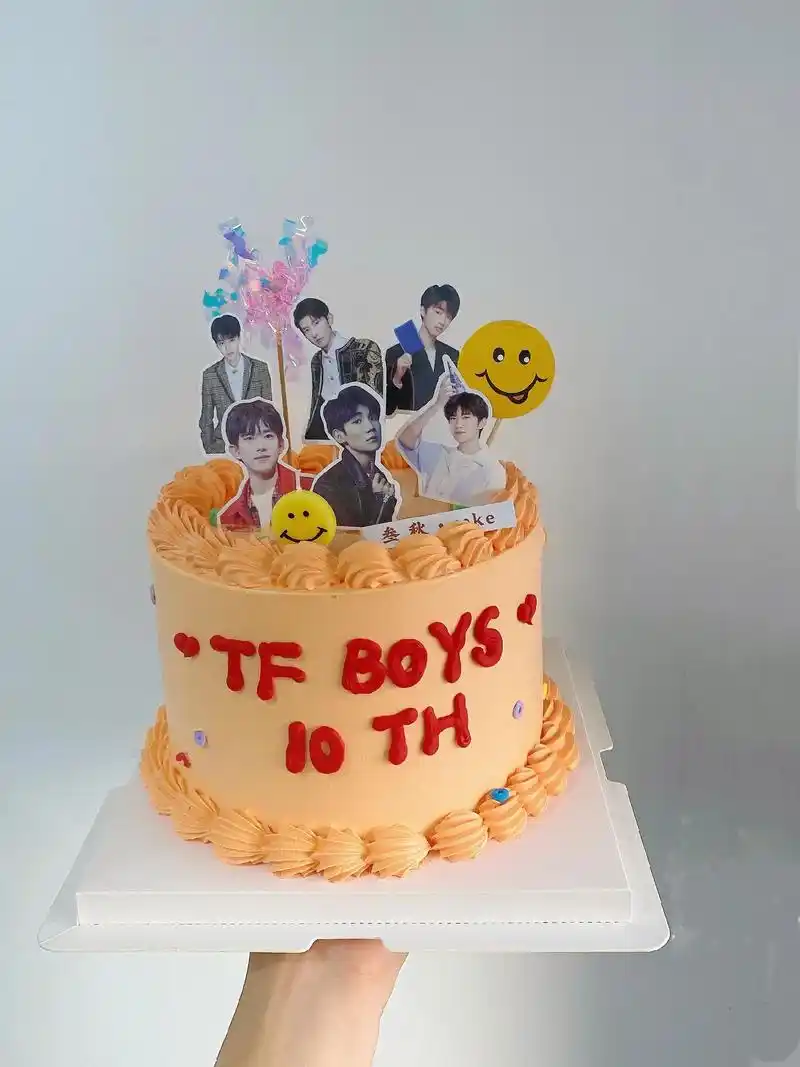 tfboys10周年纪念蛋糕 #tfb - 抖音