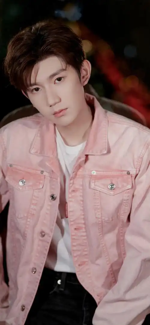 tfboys王源帅气写真人物图片手机壁纸-明星壁纸 - 壁纸之家