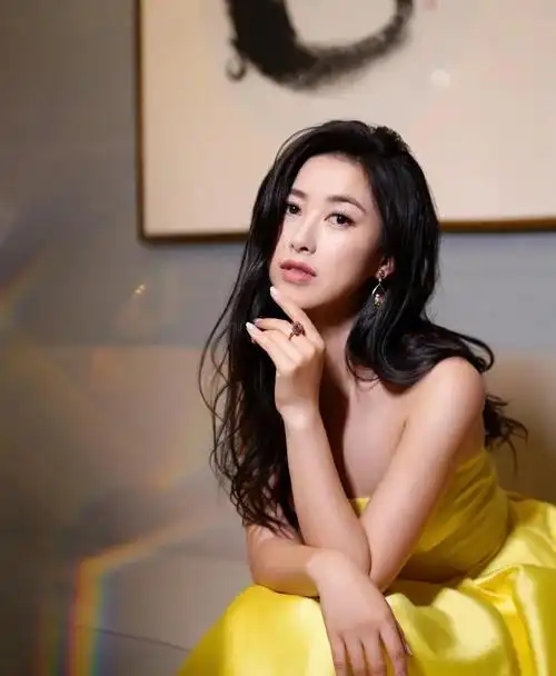 时尚美女朱珠,娇艳如花,美艳动人!_高清图集_新浪网