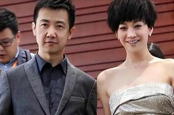 梅婷结婚6年花400万养不熟一个白眼狼二婚嫁大11岁摄影师