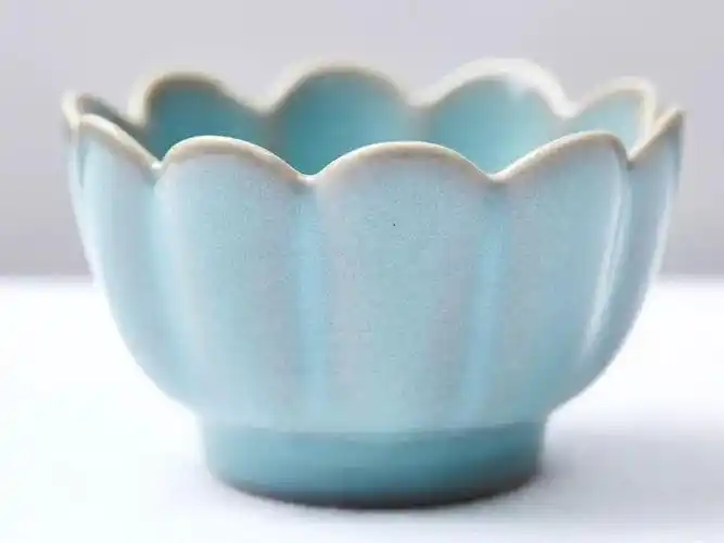 北宋汝窑莲花温碗