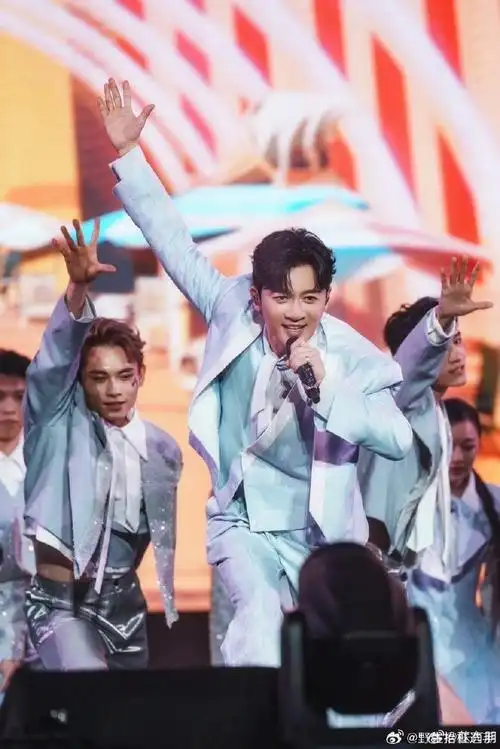 苏有朋超话#苏有朋蝴蝶飞呀大合唱vlog#@蘇有朋就是我们青春回忆的