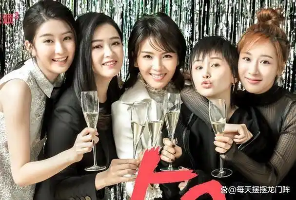 最近重温了一下《欢乐颂》1和2,这两部描述都市年轻人的爱情,婚姻和