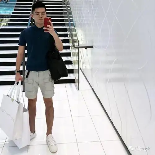 175身高穿出180即视感,这位小哥哥挺时髦