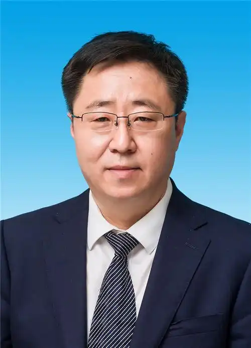 郭英当选张家口市人大常委会主任 新一届市人大常委会领导班子亮相