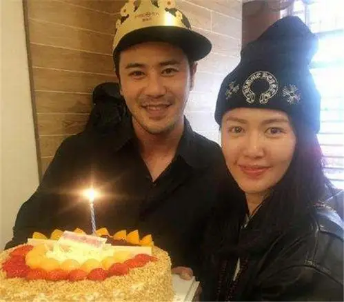 陈亦飞谭维维已经结婚是真的吗陈亦飞父母是做什么的介绍