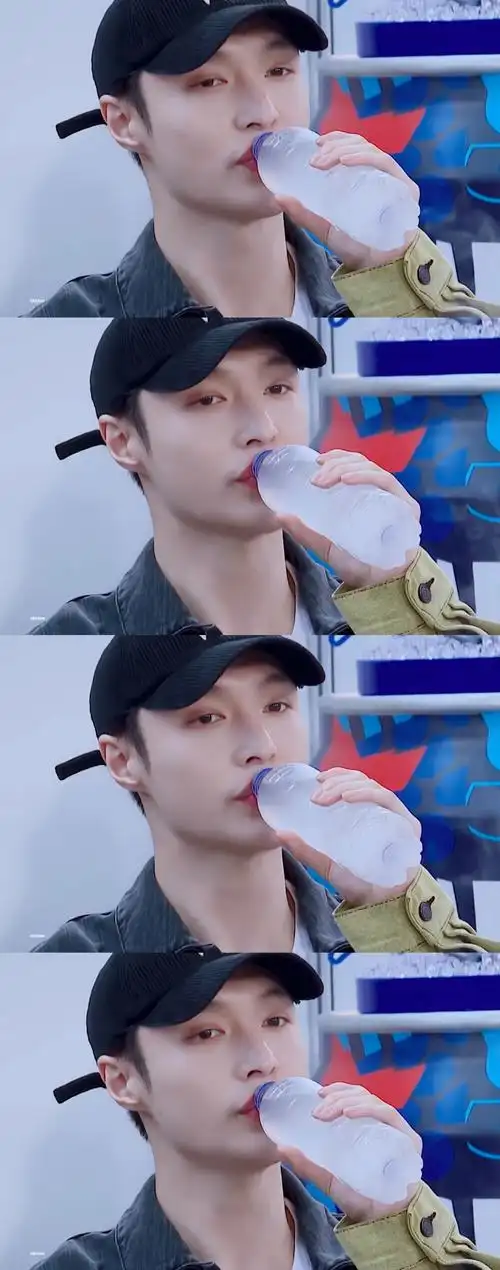 张艺兴好可爱啊ヽД