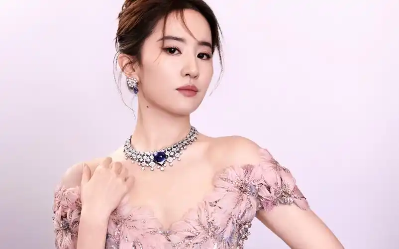 【刘亦菲 | 商务活动】2023年11月16日 | 宝格丽地中海高级珠宝晚宴