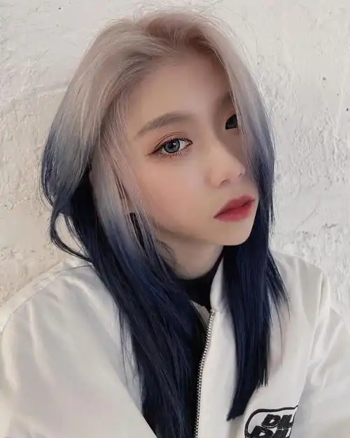 头发已经长出来了霸而且只染发尾会不好看比较想要渐变色的感觉~这个