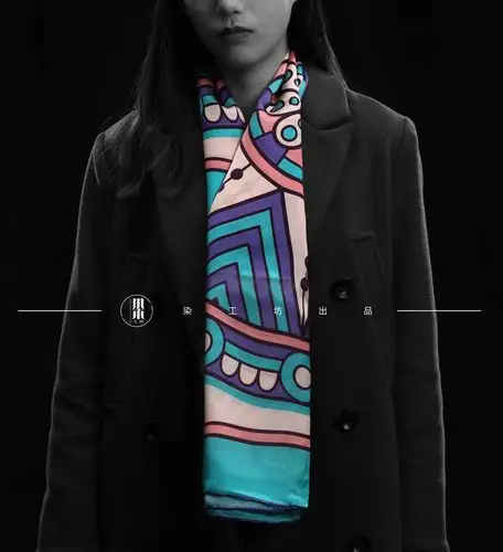 原创丝巾的产品广告拍摄|平面|海报|水晶水寒 - 原创作品 - 站酷