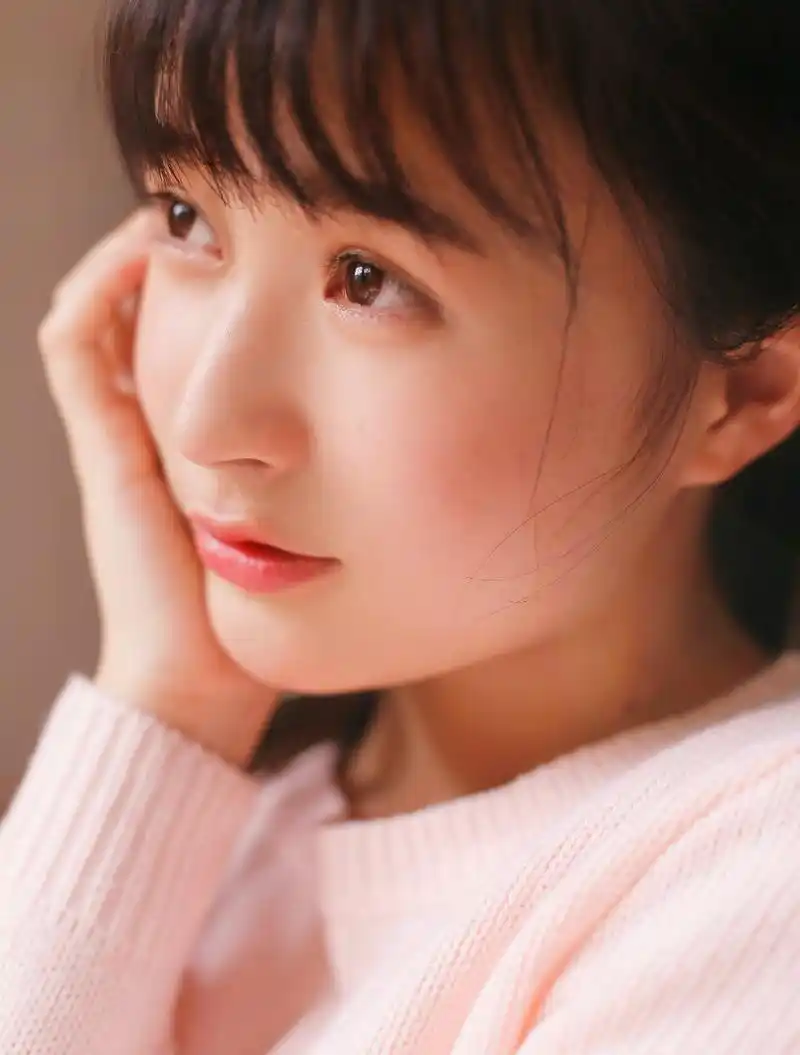 白丝长腿美女模特性感撩人体艺术诱惑写真