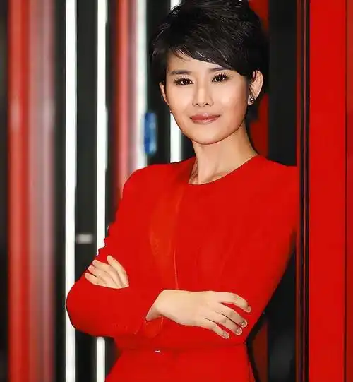 央视女主持王宁:"文学是我生命的底色",莫言也曾为她撰文_节目_养生堂