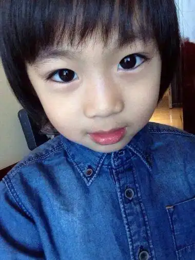 小女孩蘑菇头怎么梳好看 两岁女宝宝蘑菇头