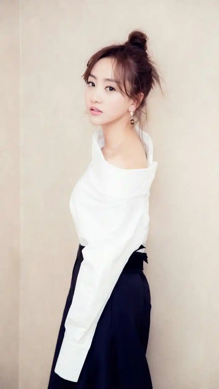 "风一样的女子"杨蓉,看她的美照就像看一部时尚大片,网友:爽