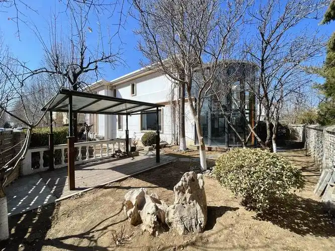 丽斯花园别墅5室3厅4卫318.1㎡南北2890万