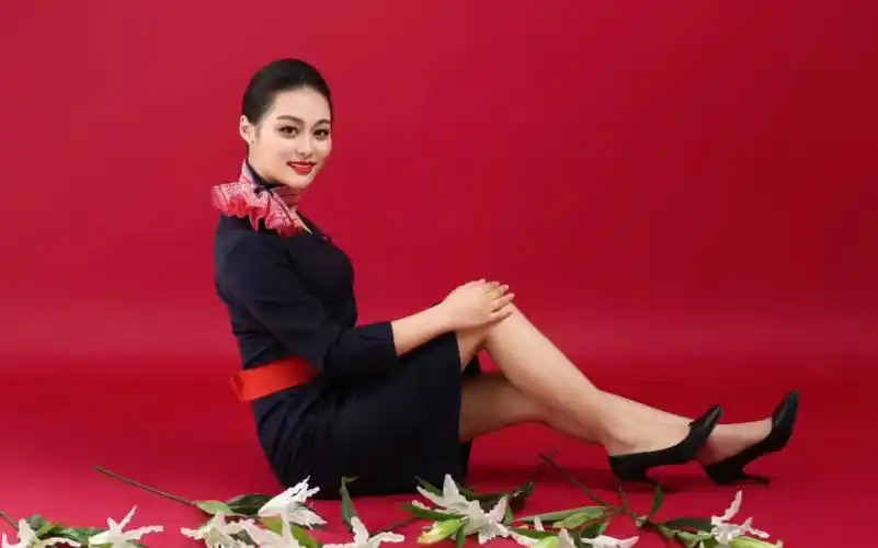 东航空乘小姐姐,制服