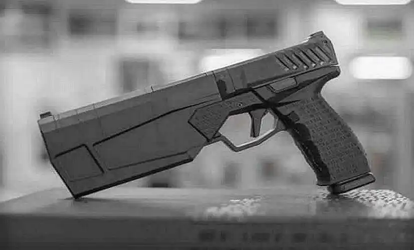 1/ 12 克罗地亚的hs公司主打产品——vhs-2无托自动步枪 射击中的aks