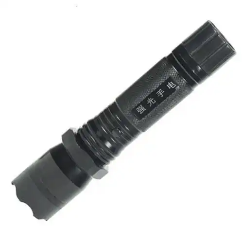 手电筒户外军用品专业防身充电骑行远射led强光手电筒