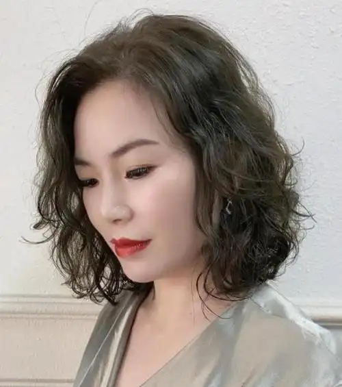 齐脸短发怎么烫好看 时髦洋气齐脸短发烫发推荐_女生烫发 - 美发站