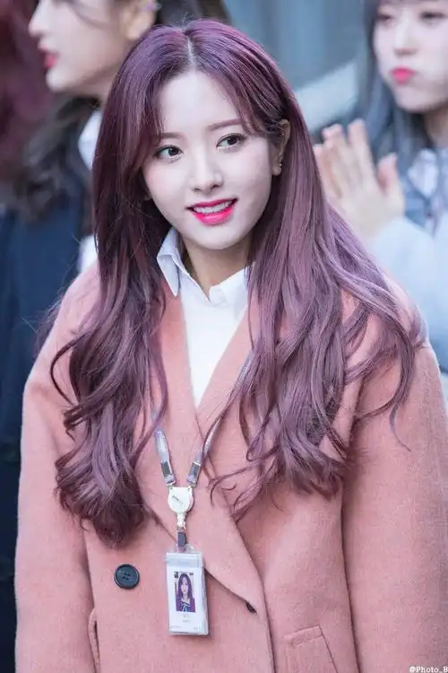 宇宙少女苞娜 金知妍