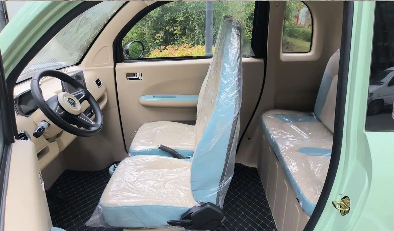 爱玛推出一款四轮电动车a05,最大续航190公里,可配冷暖空调!