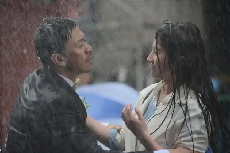 刘亦菲《露水红颜》电影剧照图片