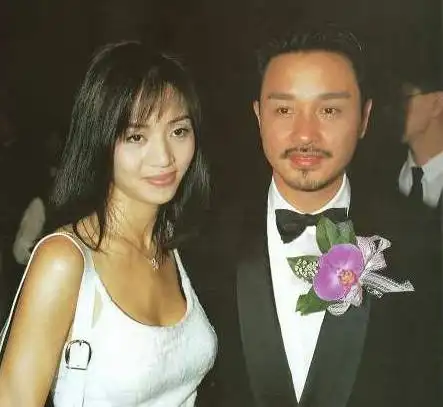 她是梅艳芳偶像,宁愿不和男友结婚也不改国籍,如今71岁无儿无女