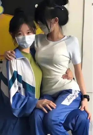 初中女生照片 真人头像看不出来是网图的 - 许许生活网