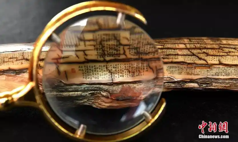 中新社记者 陈超 摄潘启慧在全国共有14位徒弟,平均年龄都在50岁左右