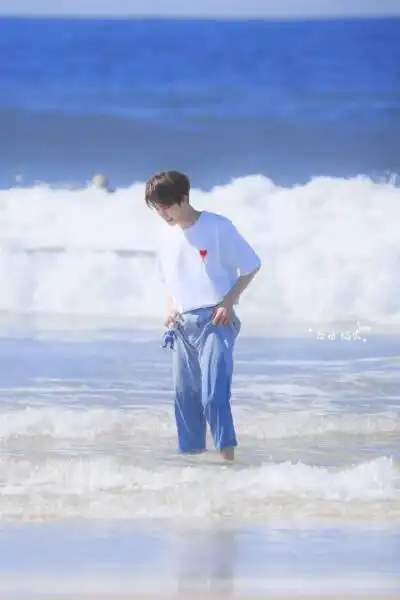 朱正廷 奇妙的食光海边