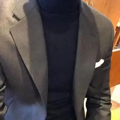 成熟男人头像正装