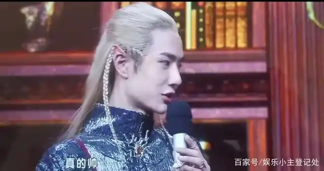 银发肖战也太帅了吧!和王一博的精灵王子相比,你更中意哪一款呢