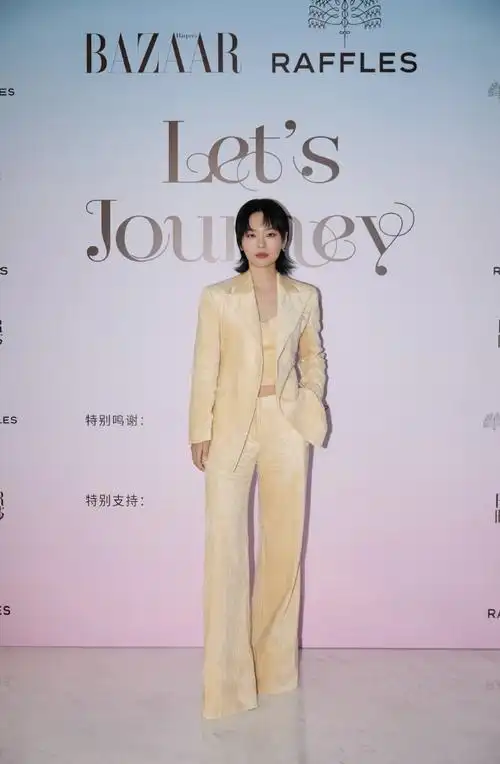 周笔畅超话利落精致,简而不凡,于素雅沉静中彰显质感格调.