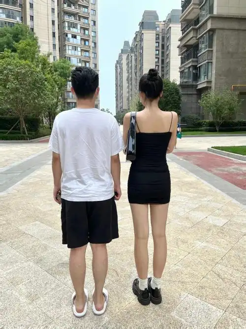 高个子姐妹都经常被拉去比身高吗03