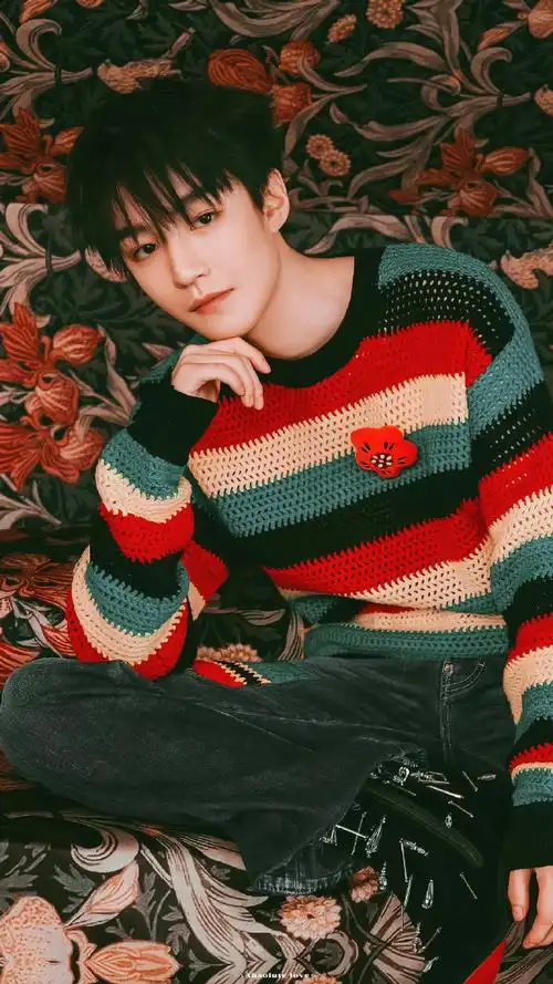 王俊凯t锦绣三月刊封面