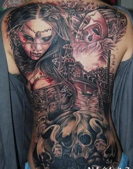 满背恶魔骷髅纹身