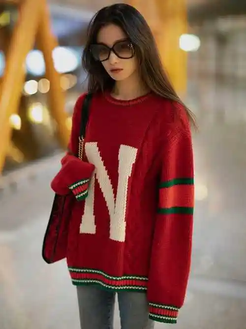 倪妮明星同款2021秋冬新款外穿宽松针织条纹红色毛衣女套头ins潮