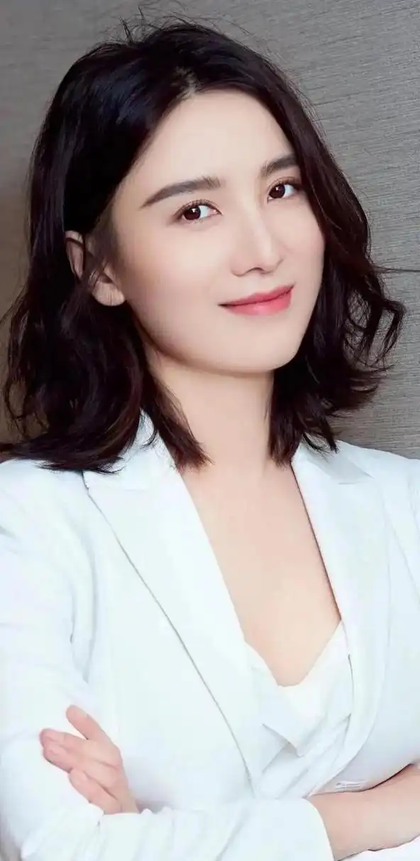 美女宋佳,如琬似花,美如天仙,温婉清新