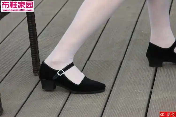 有~~~~~我~~~~~~在~~~!