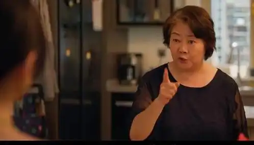 每个孩子都是父母掌中的宝,茉莉从来没有受过这么大的气,于是她向朱