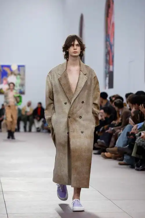 巴黎男装周——罗意威品牌时装秀